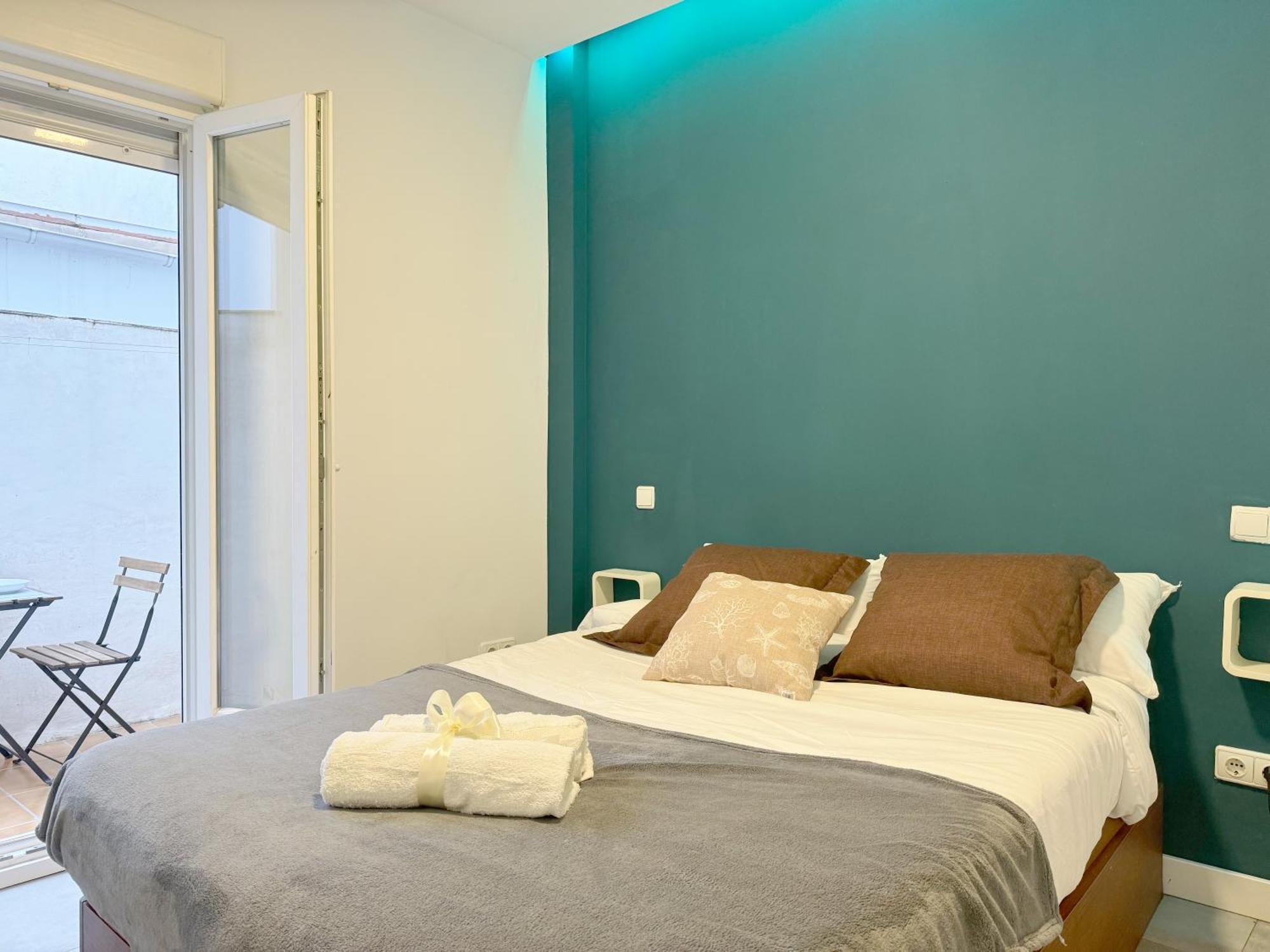 Luminoso, Con Patio Y Buena Zona Apartment Madrid Luaran gambar